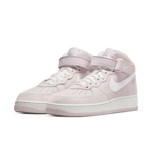 New in box. Nike Air Force 1 Mid ‘07 QS